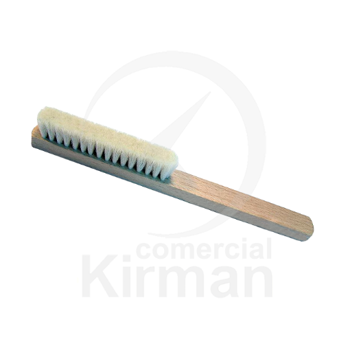 Imagen de Cepillo de mano de nylon suave de 4 hileras y mango de madera